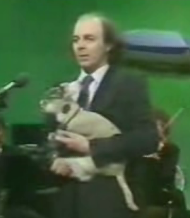 Adrian Munsey Sings "The Lost Sheep"